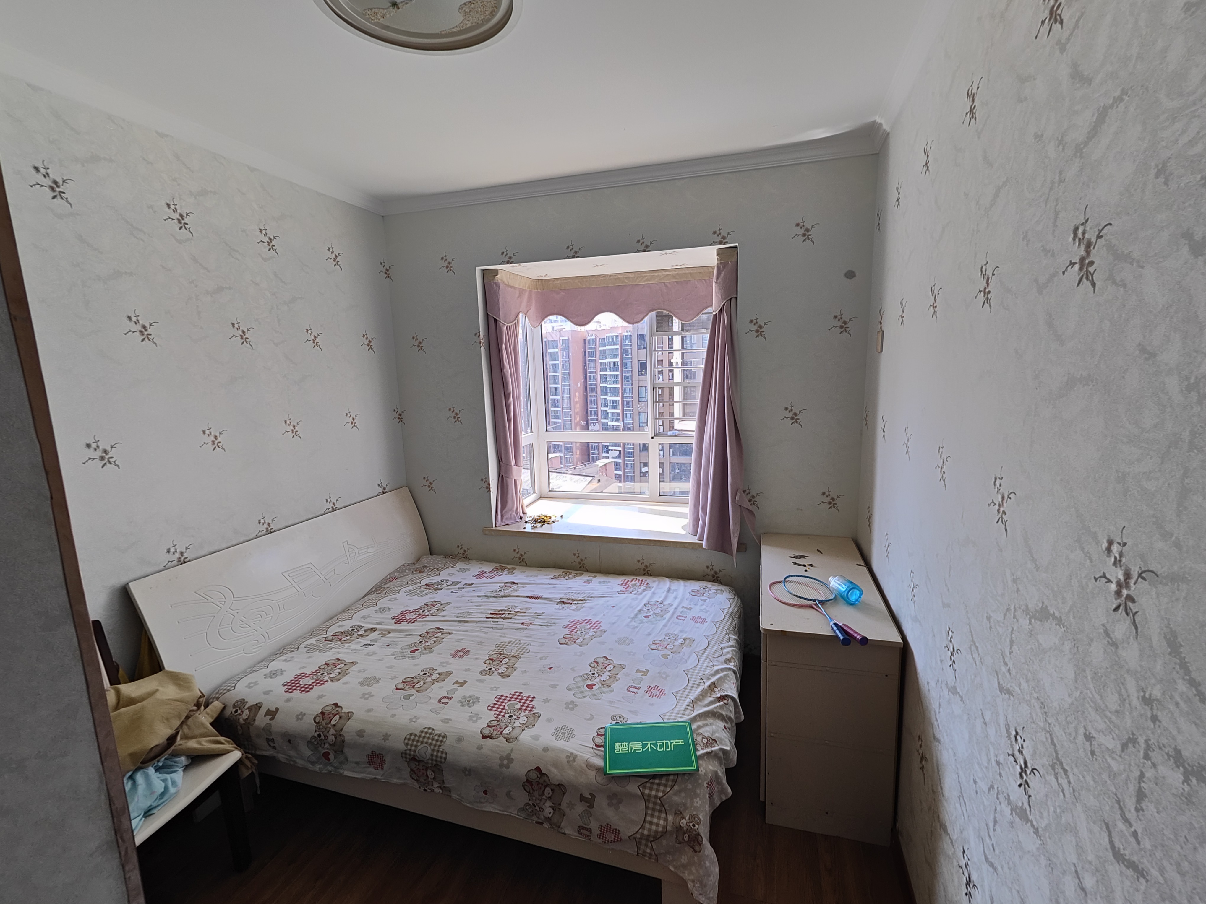 沔阳公馆精装大四房，成色新的吓人，手复22个单价近6700，小高层里面的中高层，采光视野到了深味，今年买了在这里过年和我做邻居