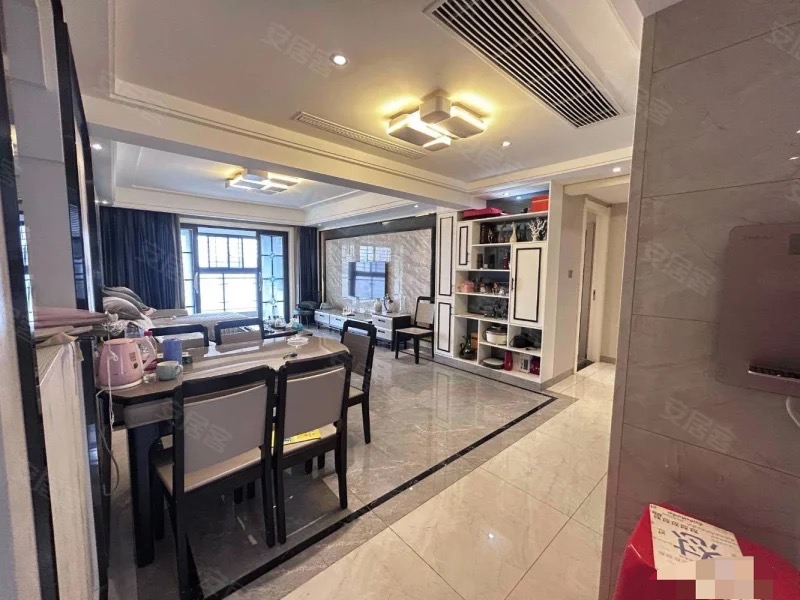 城南，福星城，精装三房两卫，电梯好楼层，层色保养好！单价4500.