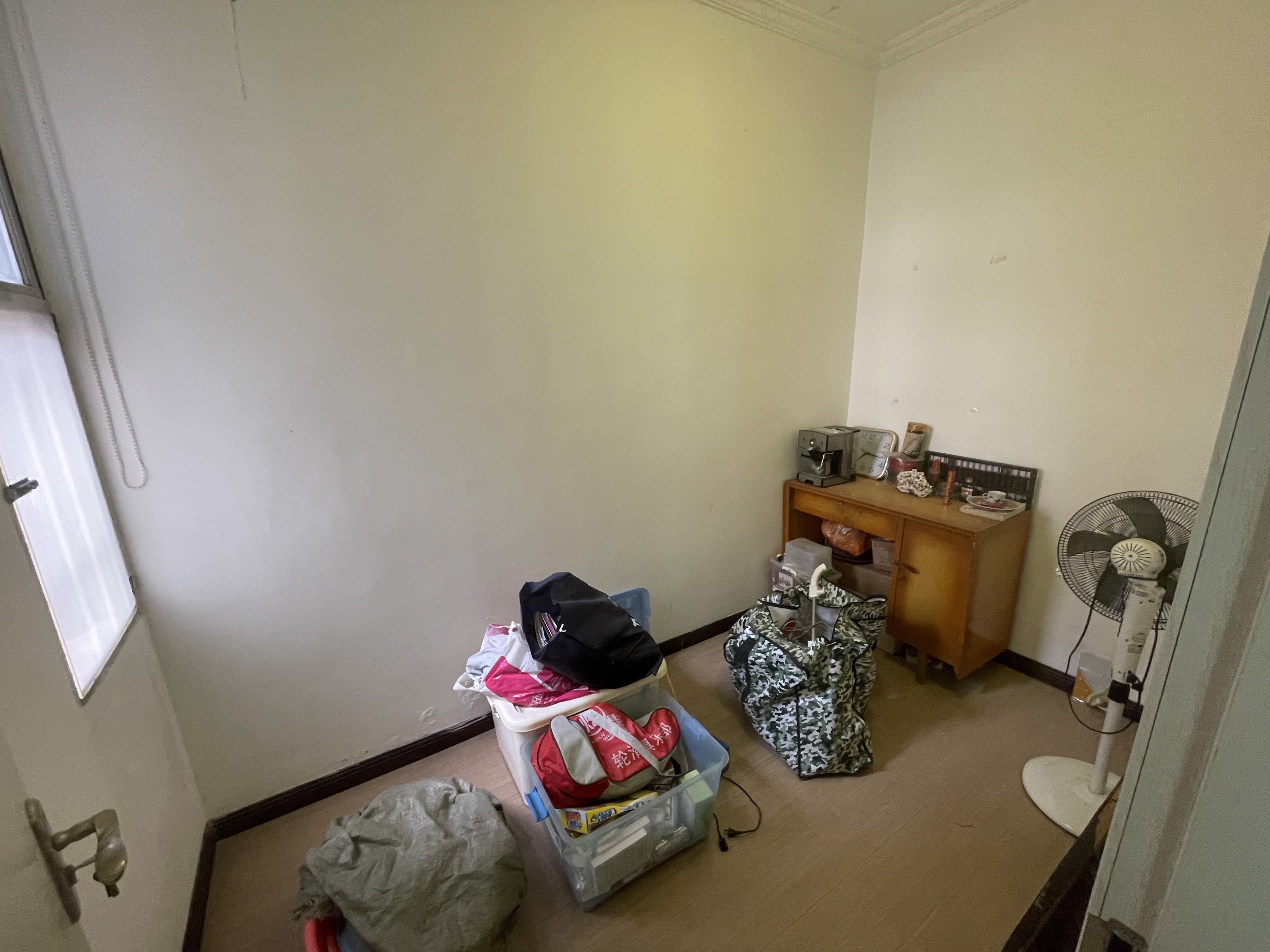 农办宿舍集体证城市广场后面步梯3楼装修成色新近商城