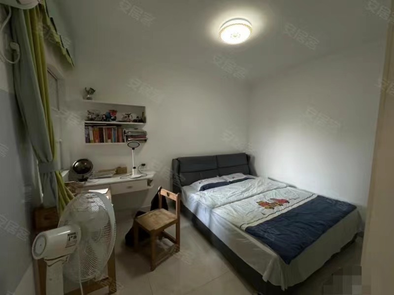 房东亏本出，捡漏房！​元泰未‮，城来‬精装‮房三‬两厅两卫，单价4500，满二。