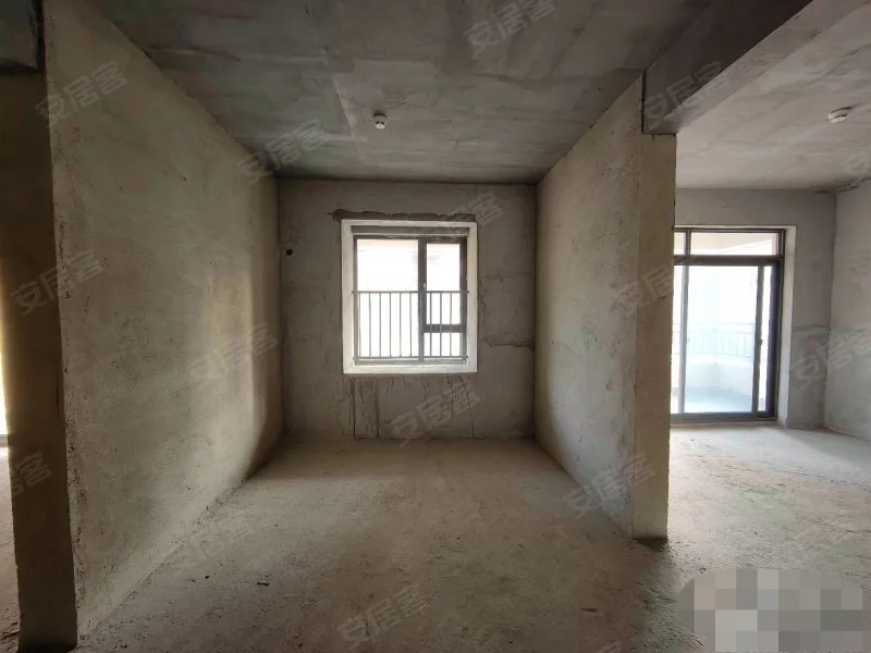 捡漏，荣怀D区，单价5055，三开间朝南，证满二，电梯中层，比补贴还香