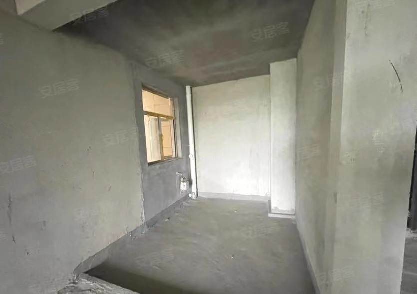 73，业主血亏，沔阳清华园，单价5800，大三房，户型方正，采光好