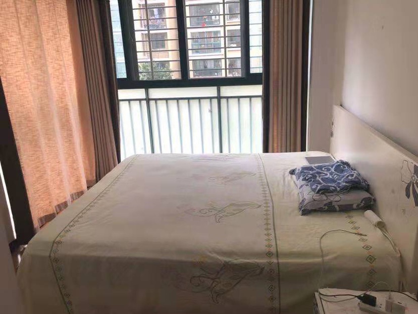 城一号小高层，精装修，拎包入住