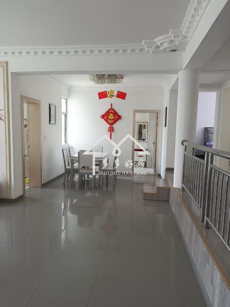 二小旁，好家育好孩，复州花园精装三房，成色新，保养好