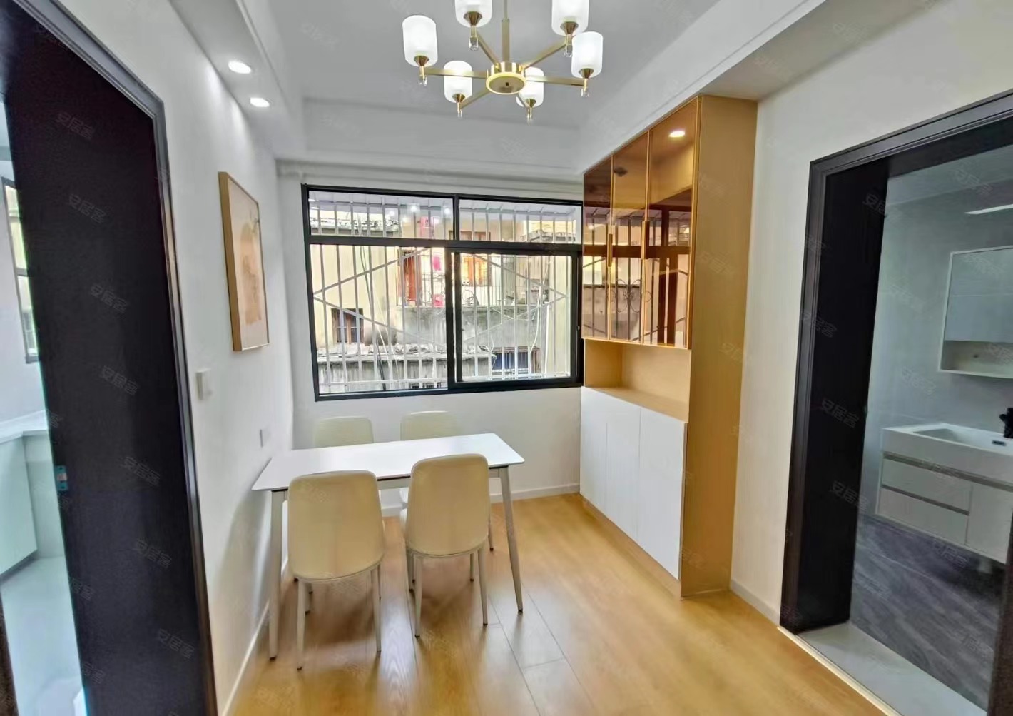 武商附近，全新精装三房，南北通透，有院子好停车