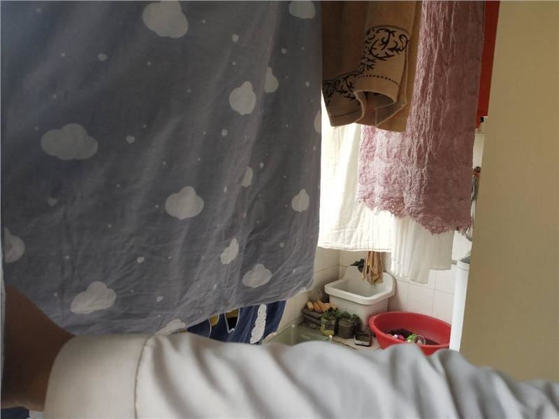 德政园枫丹苑，步梯好楼层，仙桃 就在旁边，精装3房拎包入住