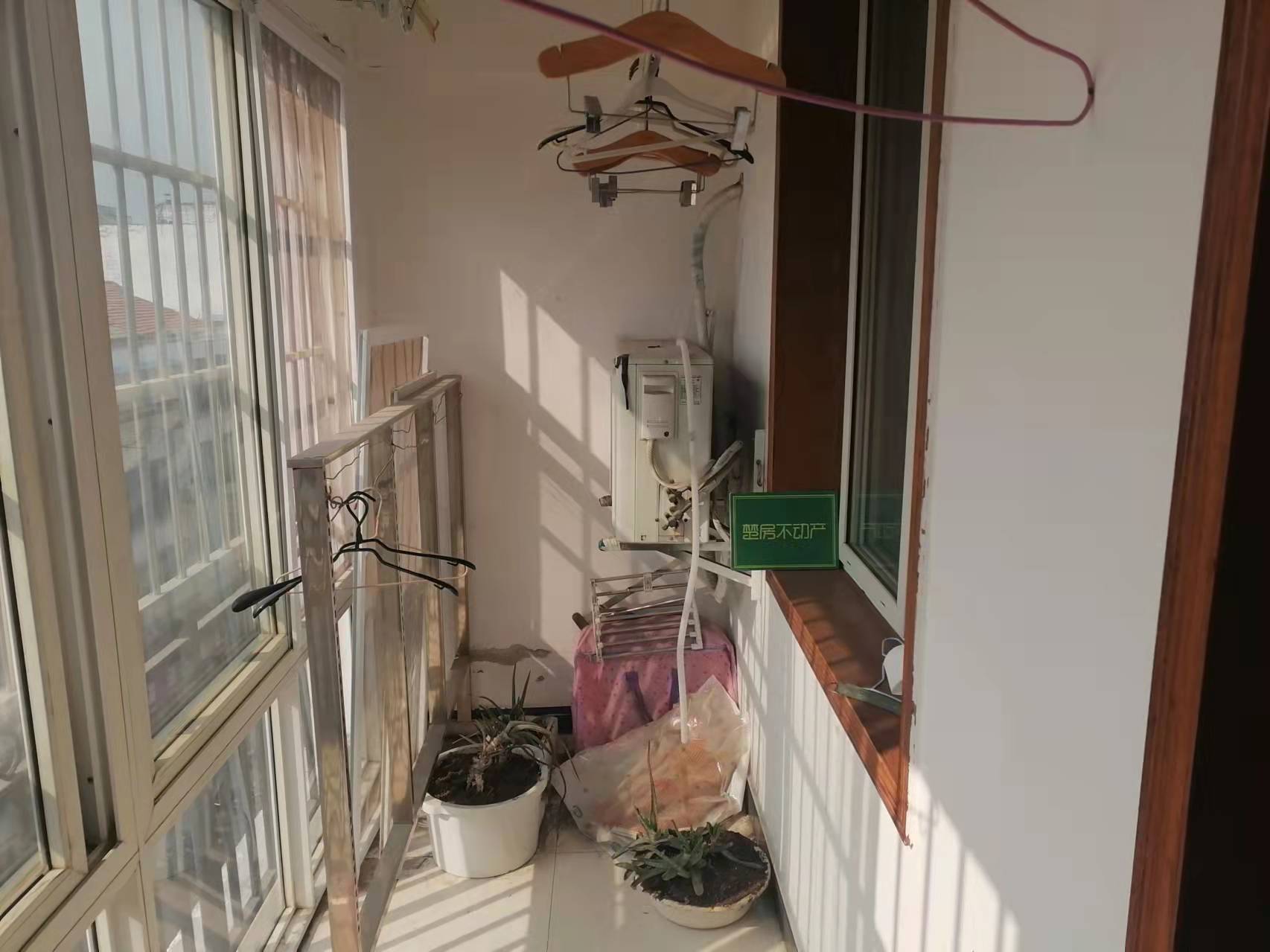 西桥转盘船厂宿舍三房两卫送衣帽室户型方正采光通风良好交通便利