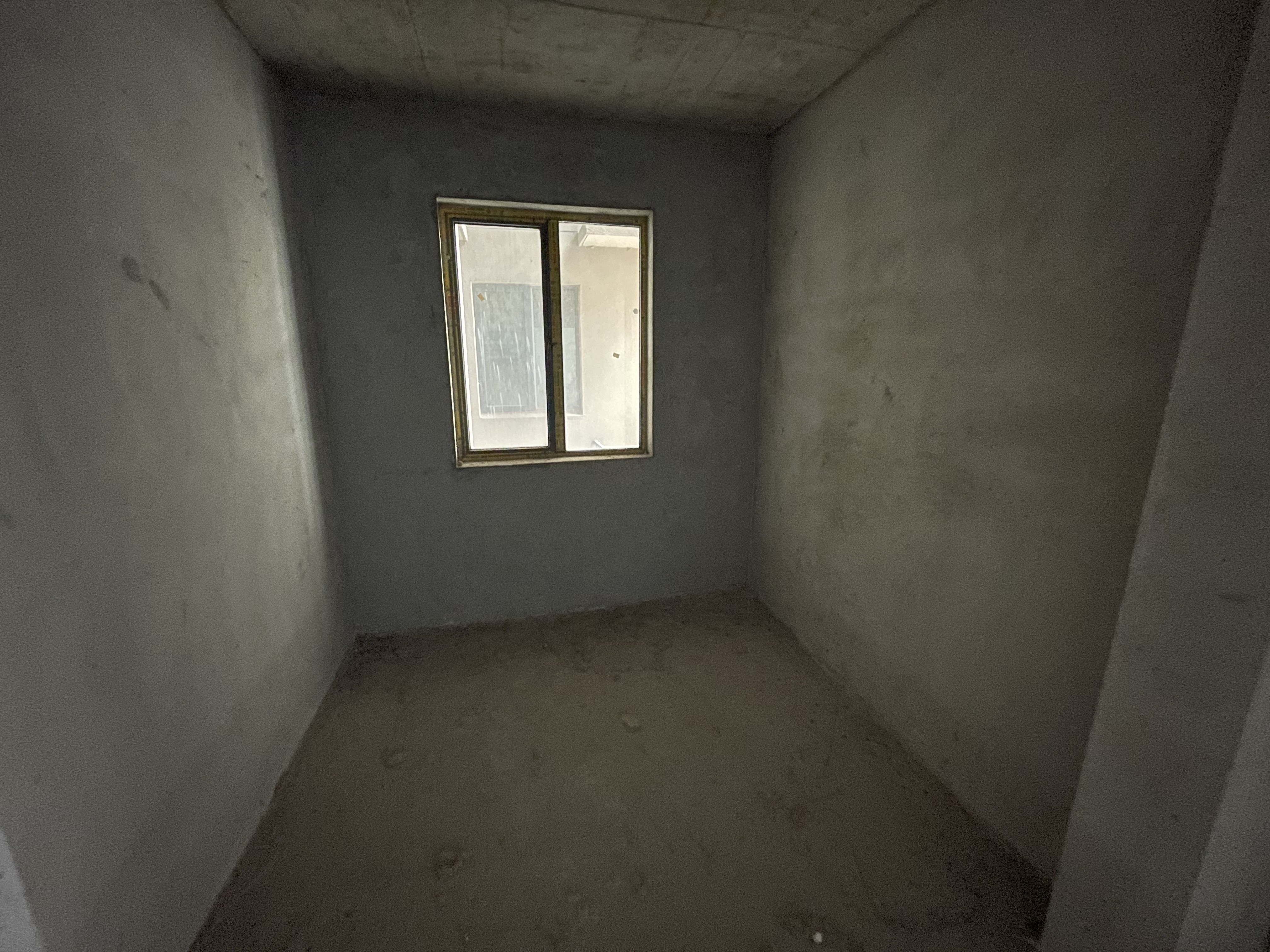 光明华府商城附近毛坯三房电梯好楼层看房有钥匙