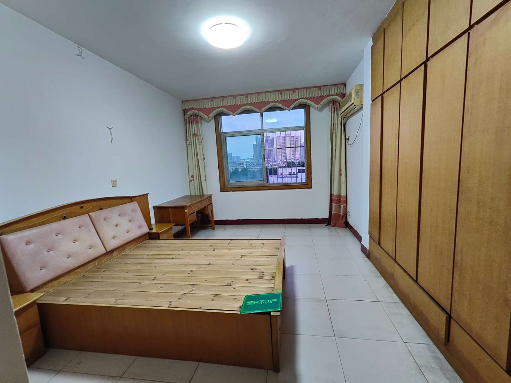 老八中教师宿舍，汉水清风苑电梯好楼层，大四房，南北通透江景房，小穴新增了初衷部