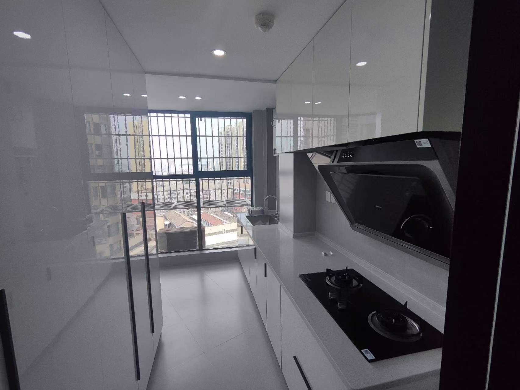 商城附近全新装修御景名邸稀缺小户型价格便宜看房方便