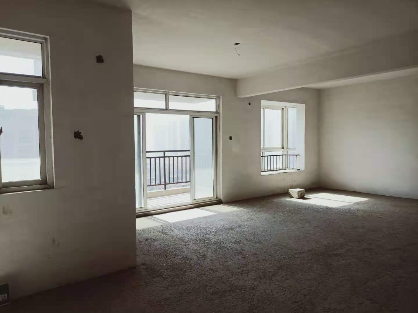 城西仙桃 旁边电梯中层户型好楼层好单价低