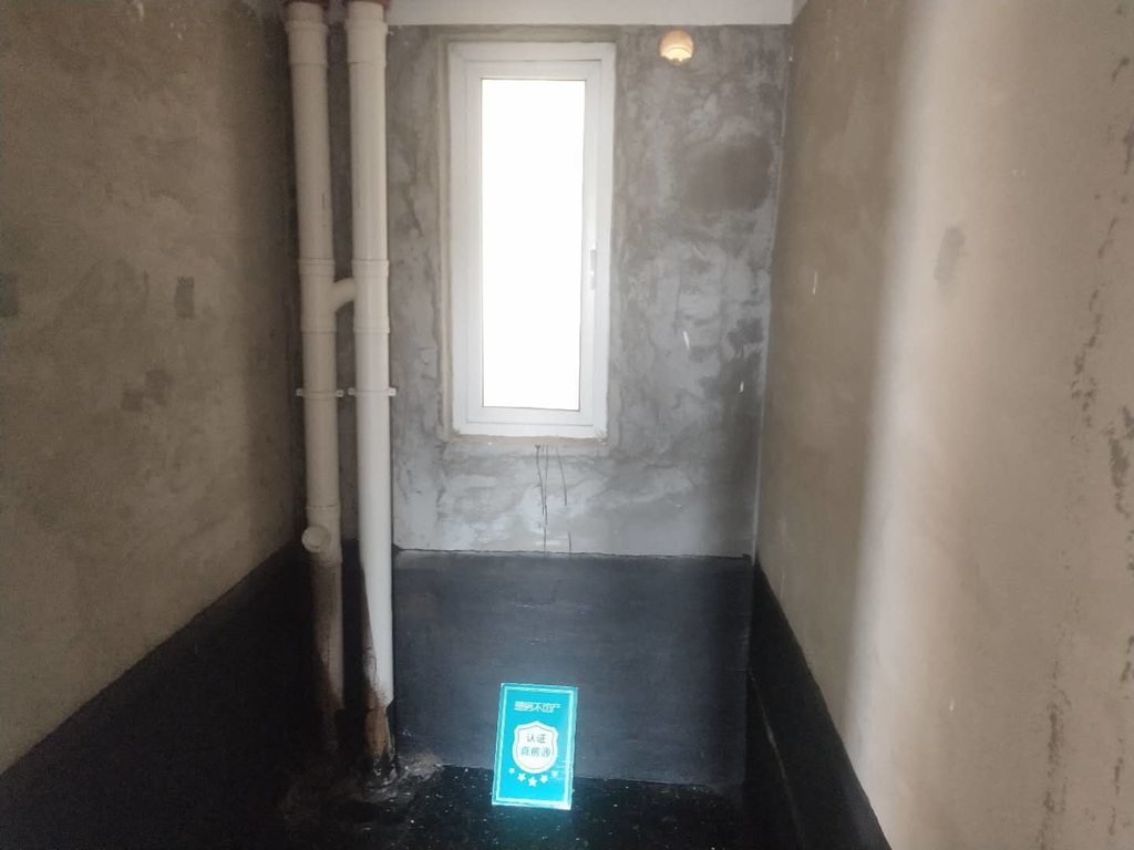 城南新区都市高尔夫毛坯四房两卫边户好楼层一手网签价格便宜非常优质 看房