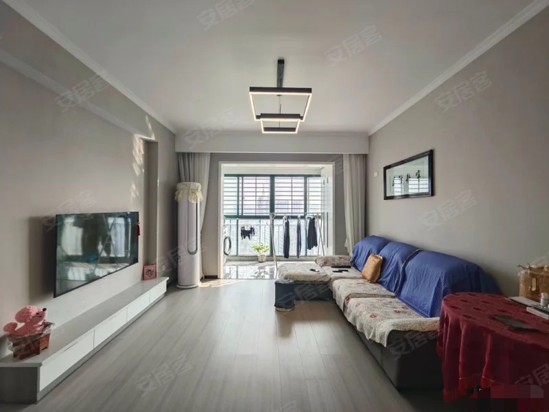 降价了降价了，城区好地段，时代广场，精装电梯3房，好楼层，9成新，拎包即住，