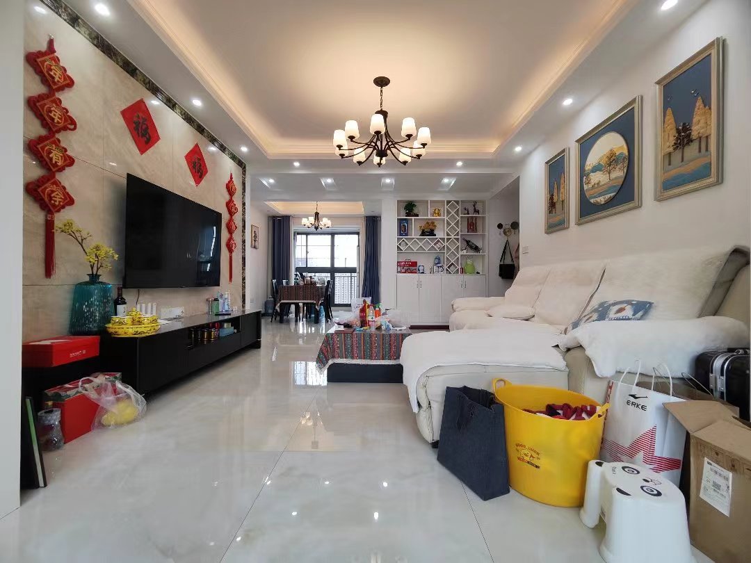 翰林公馆.精装三房两卫.证件满二.看房方便