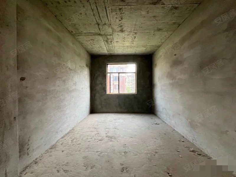 ？城南，新城壹号五期，单价5300，电梯洋房，南边一排，好楼层证满二