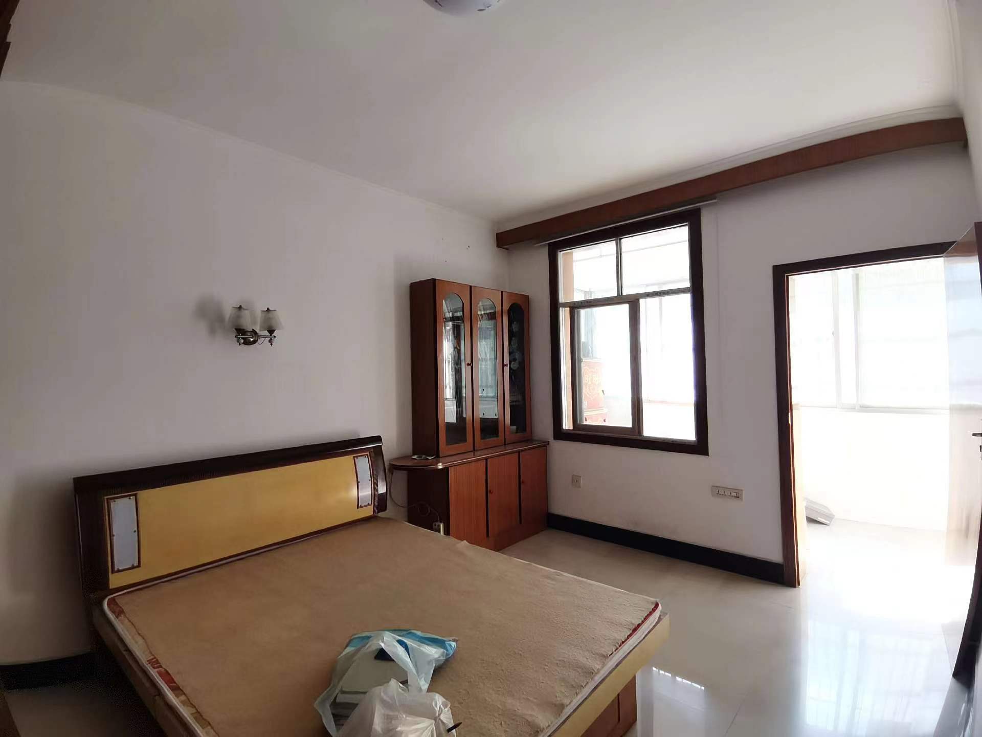 老城区环球对面楚珠花苑装修大三房好楼层