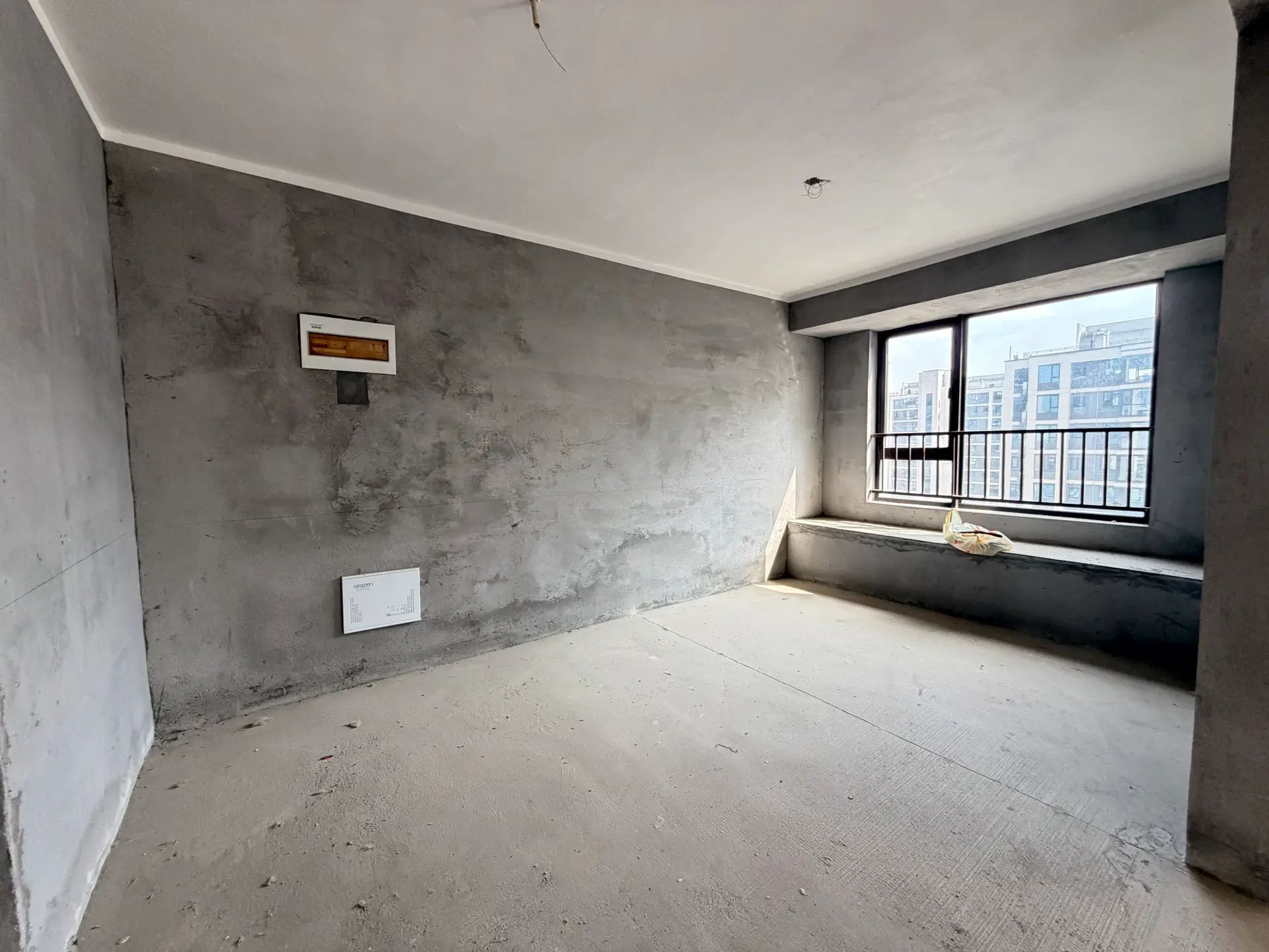 城南，吾悦广场，包满二，带车位，双阳台户型，电梯好楼层