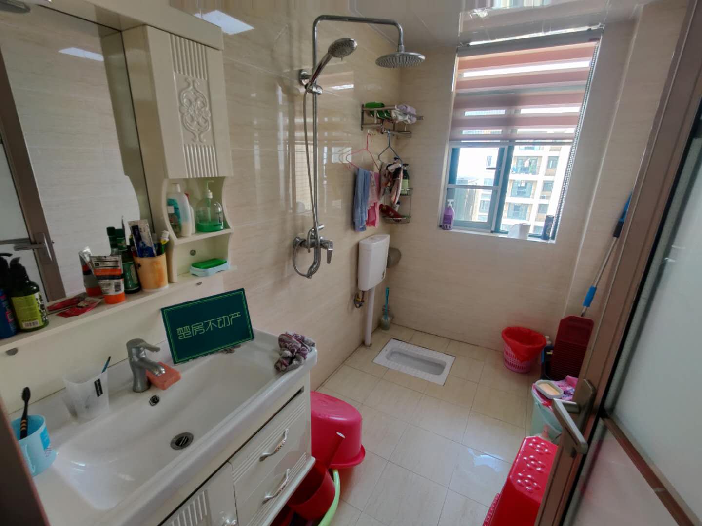 新街精装三房沔阳 新三中 房入住时间短看房方便