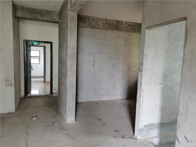 元泰未来城房东忍痛甩卖户型方正小区环境优雅诚意出售！