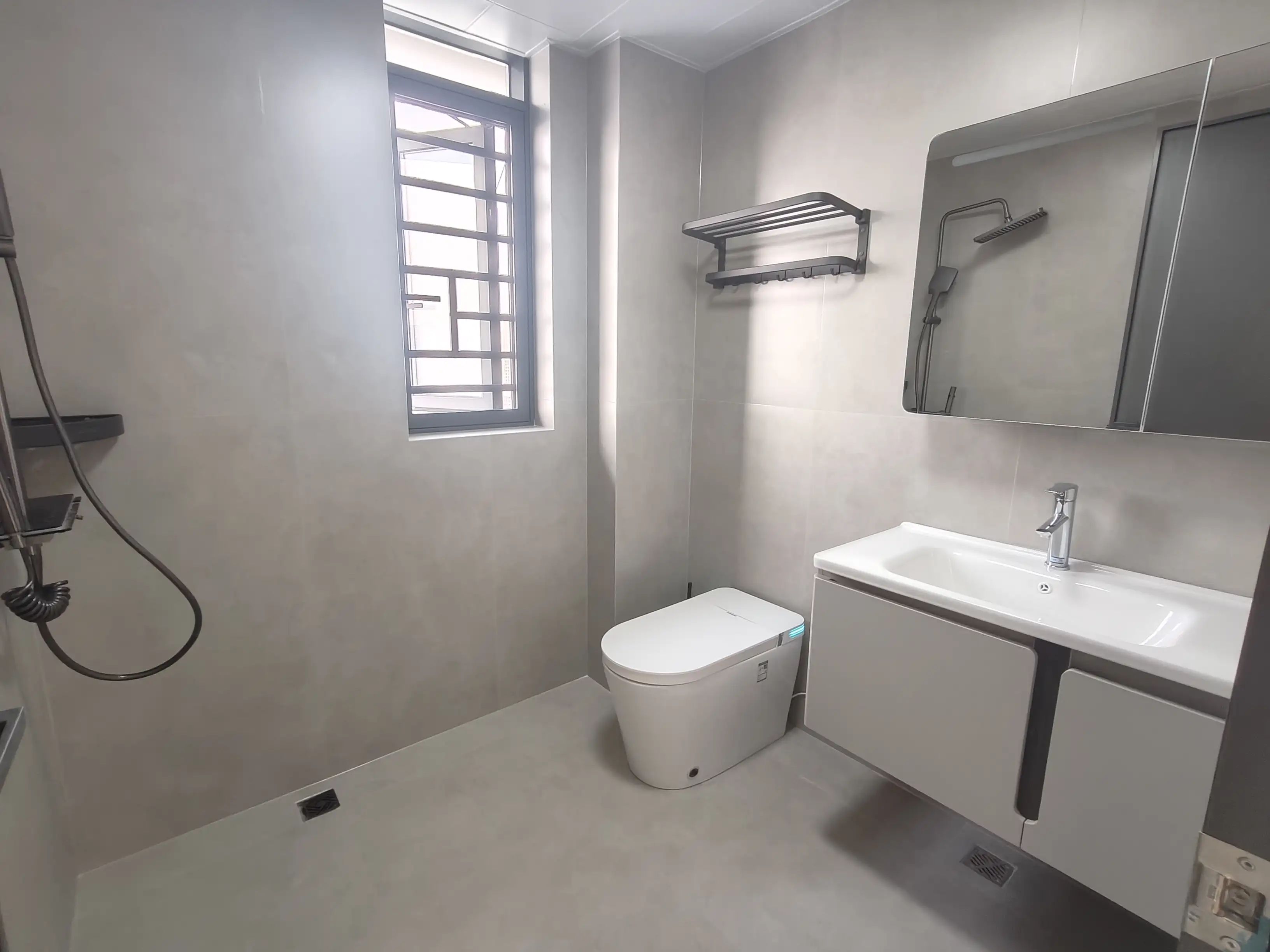 城南，南城郡，精装三房两卫，意式风，电梯好楼层，证满二