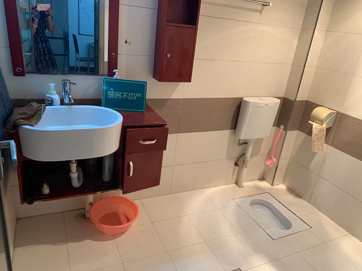 宏大小区，周边配套设施齐全，仙桃 ，沔中，都在附近