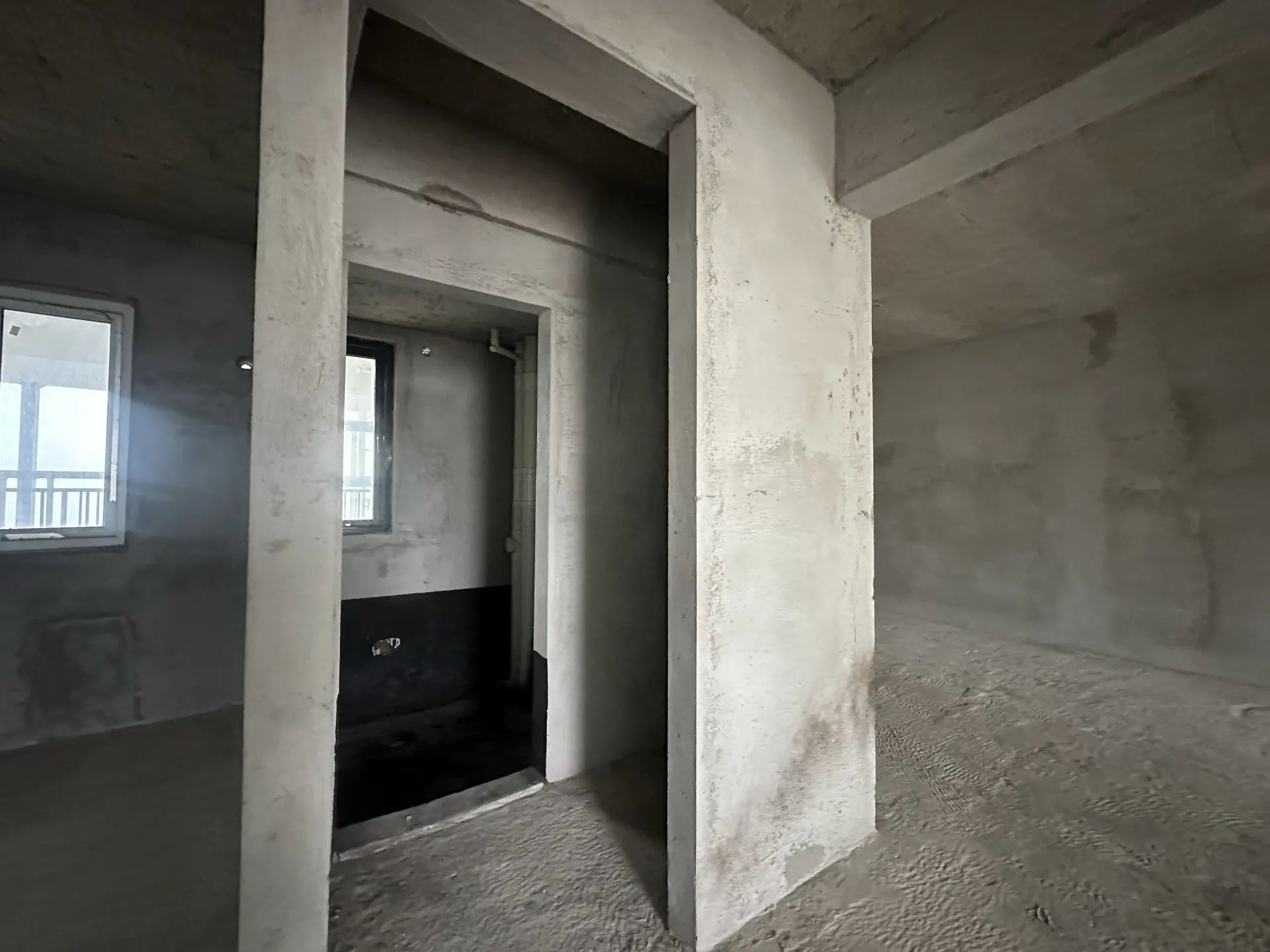 城南，蓝天花园，中间楼层，业主包满2，诚心出售