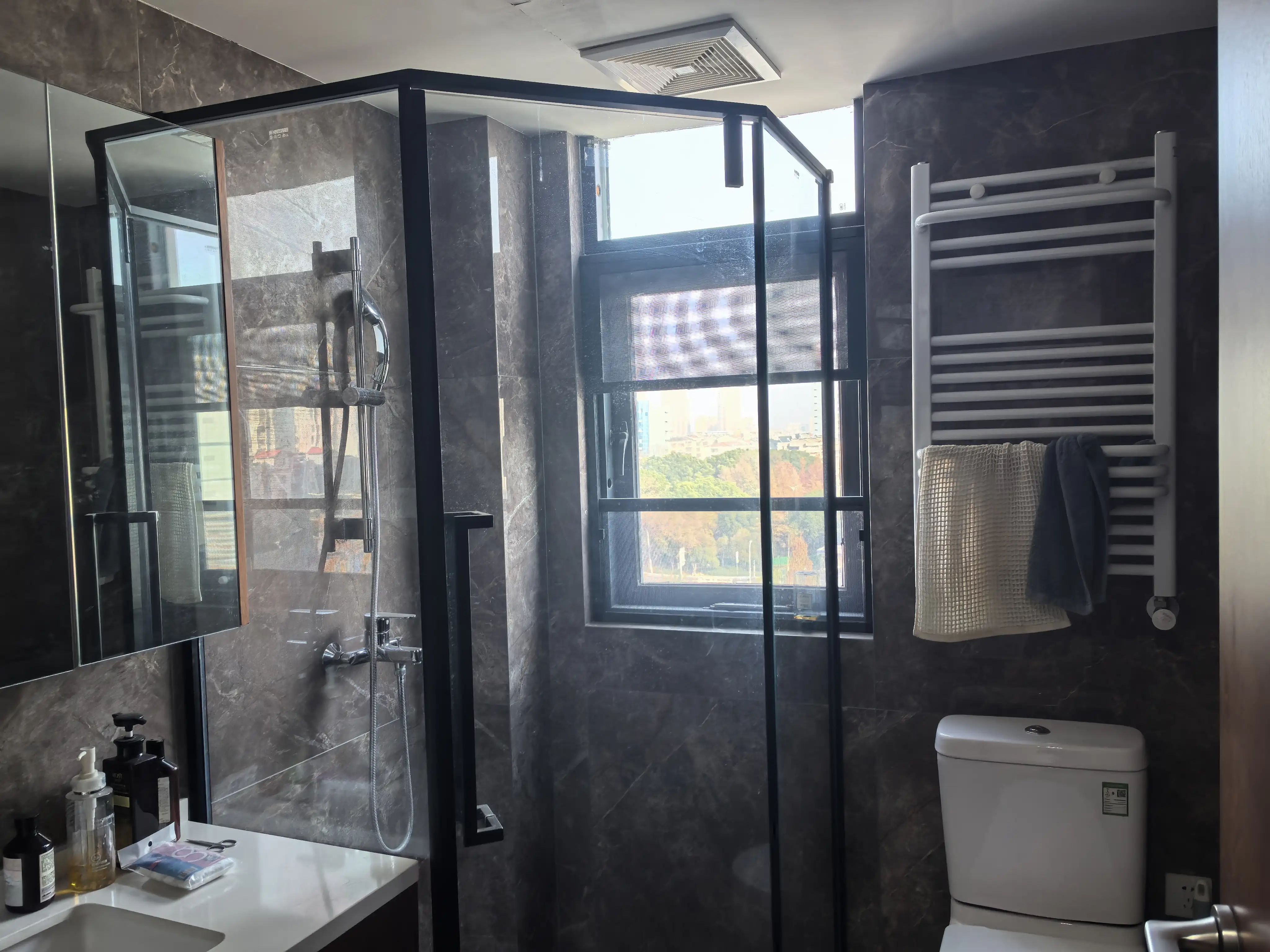 捡漏，武商旁，富融大厦，精装三房，诚心出售，好楼层