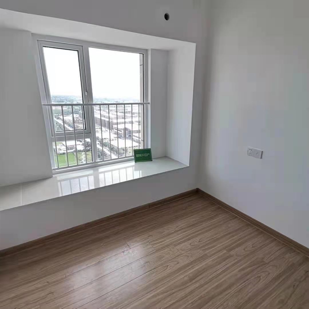 碧桂园小三房带装修的证在手看房有钥匙~！