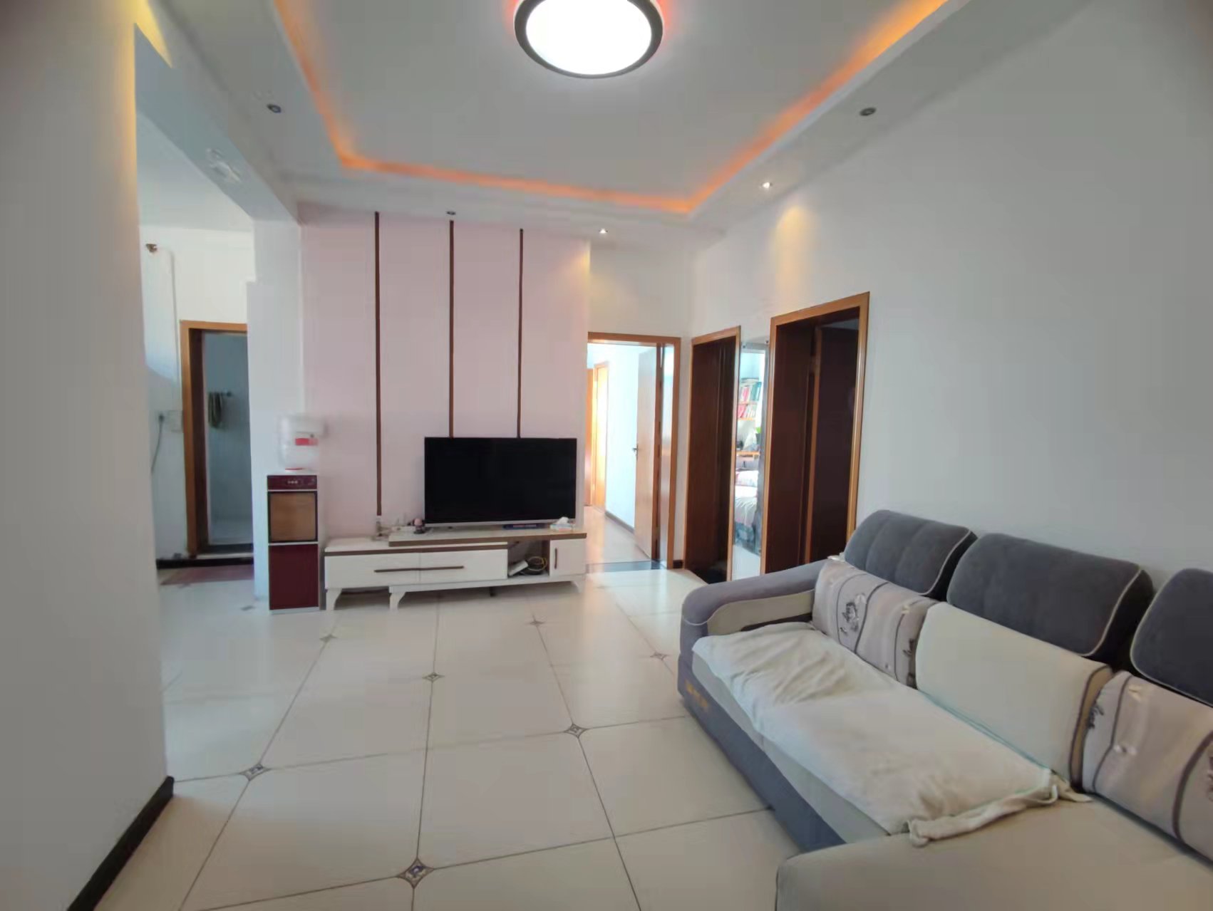 老八中旁水利局宿舍精装修3房采光好步梯4楼可以贷款方便看房