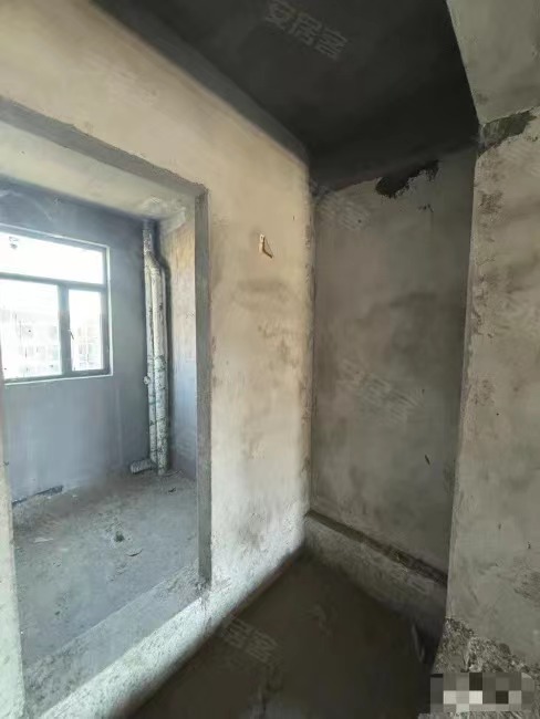 84，房东亏本出售，新城壹号，总价50个，单价3字开头，实验3小旁