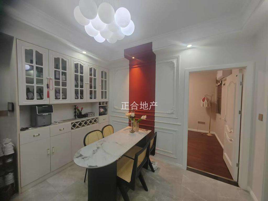 降价了，沔街上，新街，精装大两房，中间好楼层，成色新，三中，沔阳xiao学