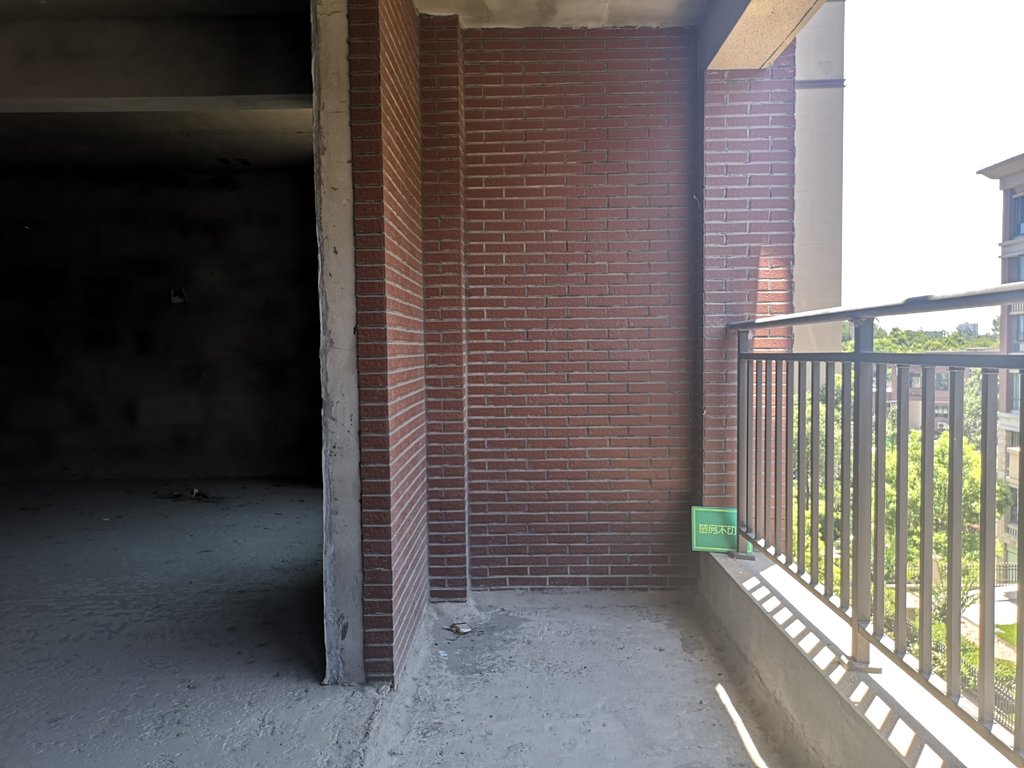 新城一号五期161平洋房中间楼层证满二看房方便