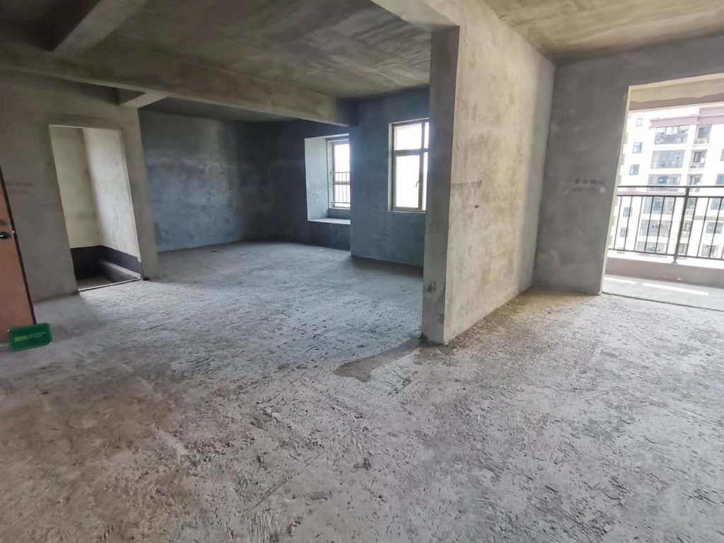 领秀城领秀城毛坯大三房带车位房东诚意出售