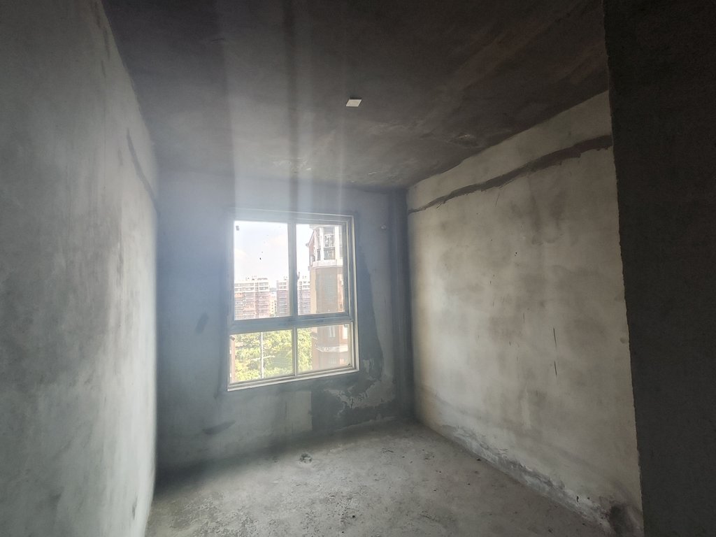 香岸华府顶层复式楼第二层送的相当于200多平