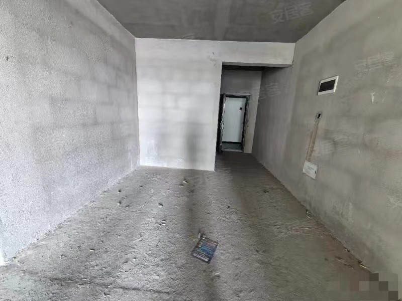 降价了，捡漏，风和日丽，好楼层，单价4700，满二，还带车位，比补贴还便宜，三开间朝南