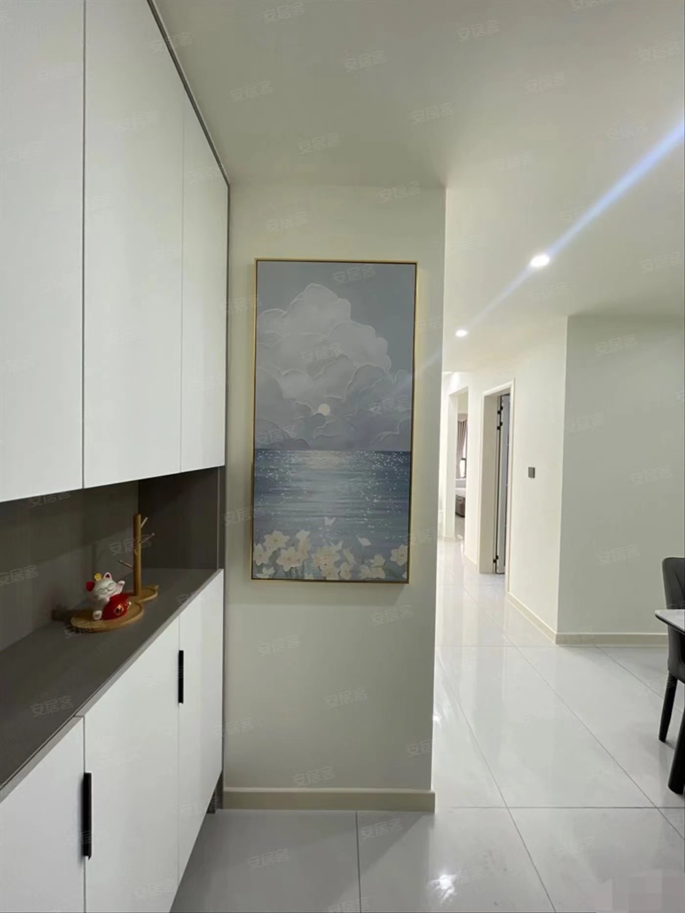 46，捡漏，全新装修三房，队口仙桃xiao学风和日丽三中，证件满两年，电梯中间楼层