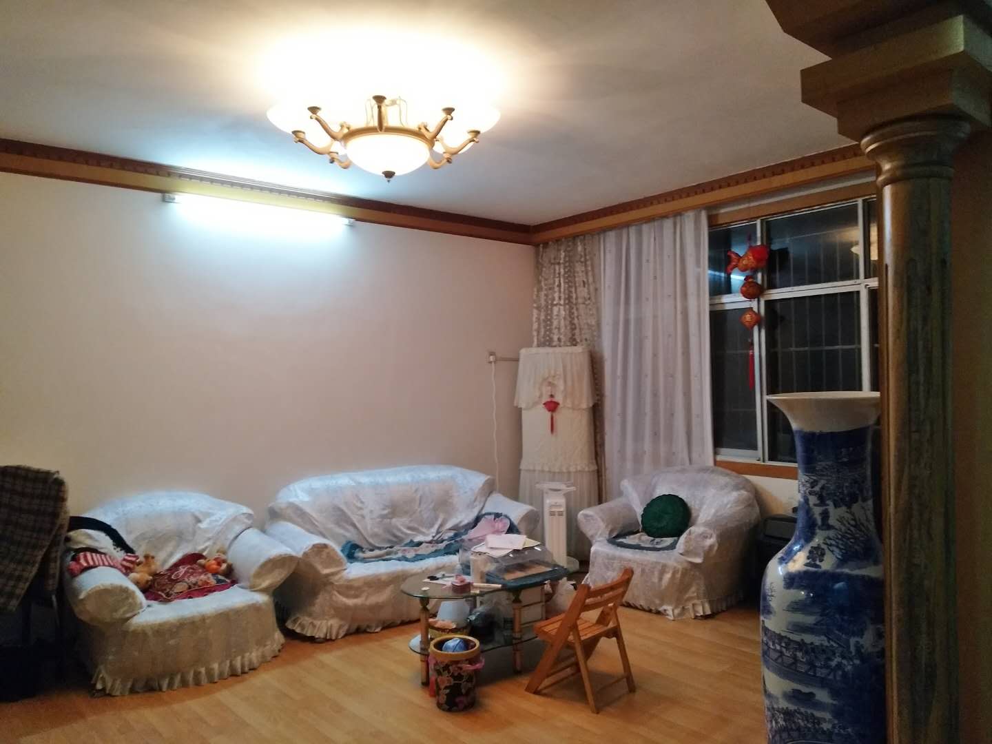 城市广场旁边三房两卫中层看中即可过户