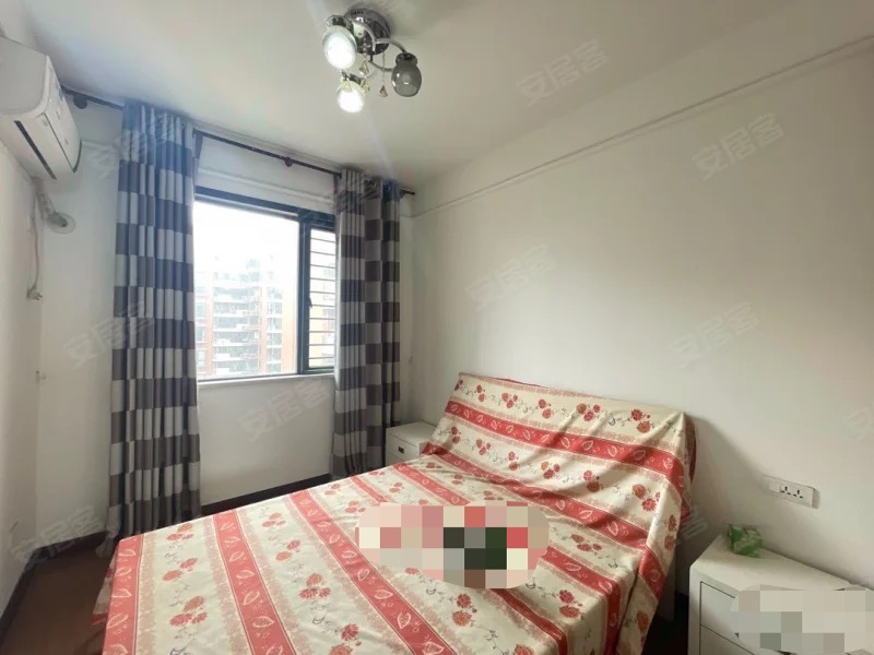 330，仙桃新妇幼旁，金域城邦，精装4房，单价3600，电梯小高层，捡漏