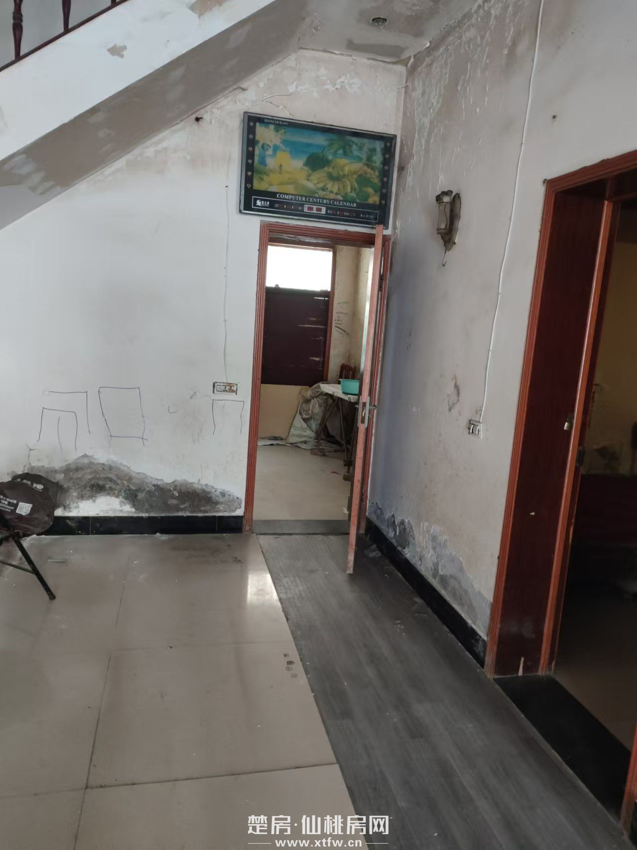 大洪路西一巷仙桃中学三层私房诚心出售，可开厂房电商办公，可以做门面，车可以停屋内或门口，中介勿扰！