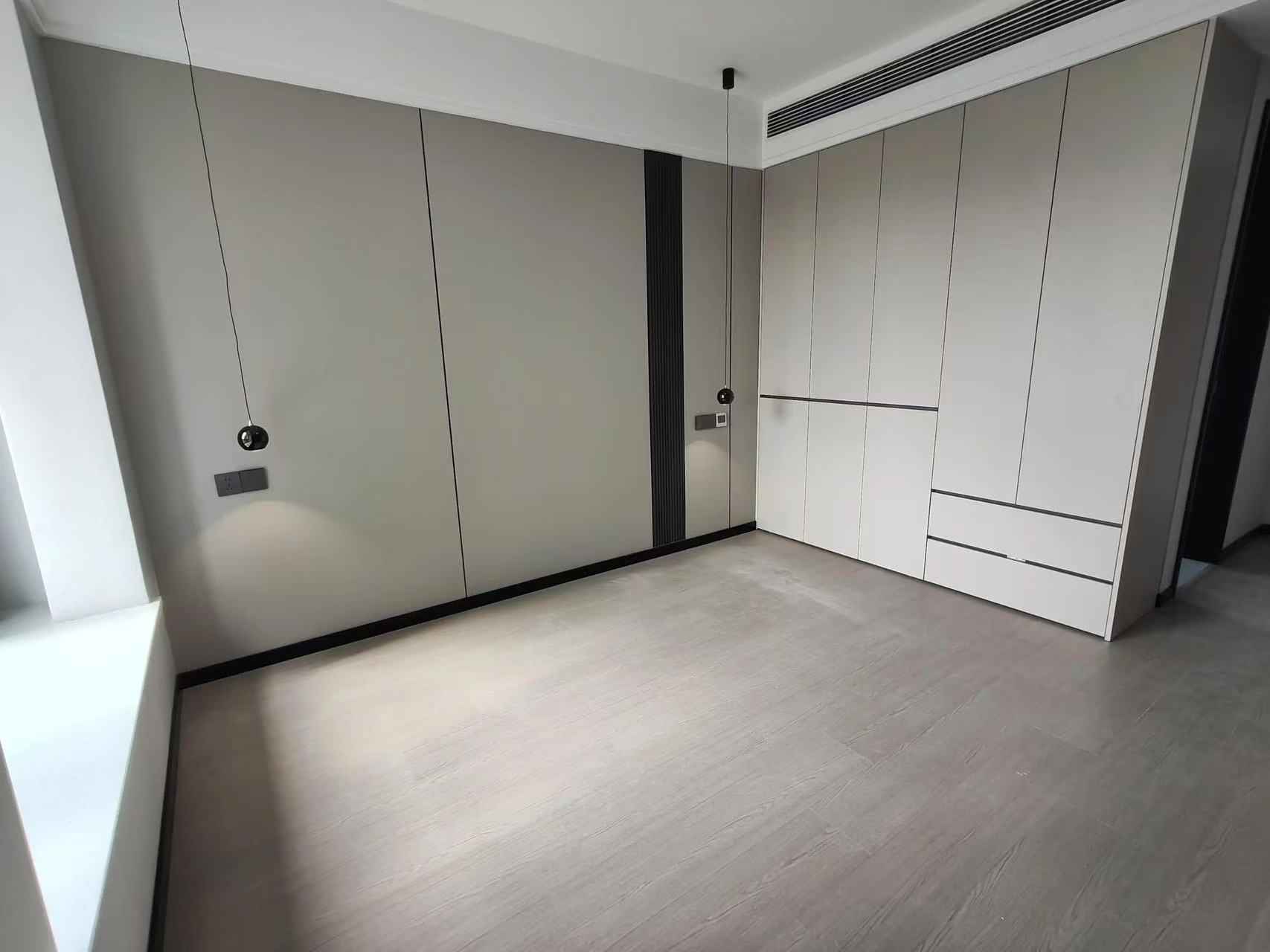 城南，新城1号五期，精装三房两卫，全新装修，好楼层，拎包入住