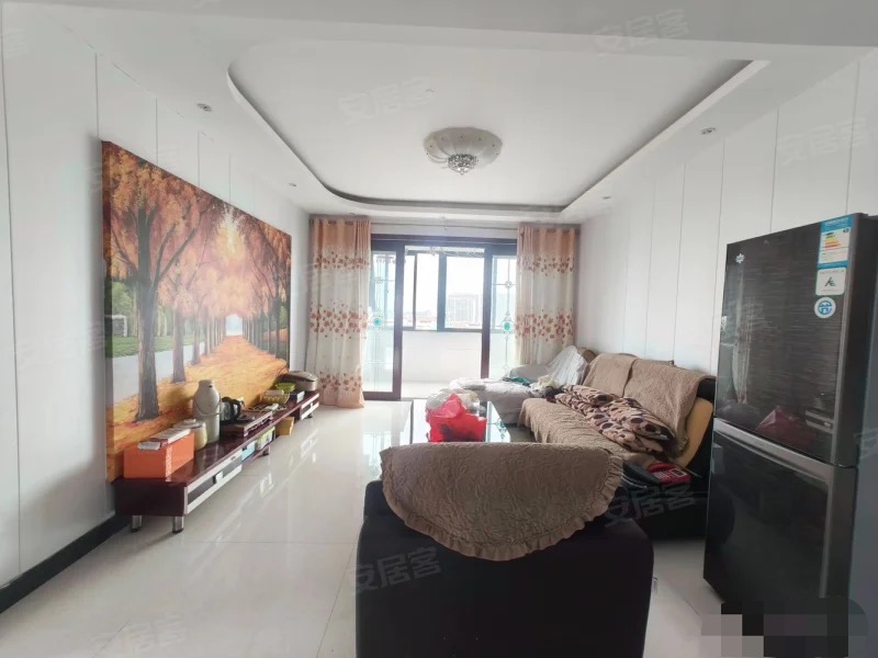 356，金色港湾，电梯小高层，单价3100 ，精装三房。诚心出售，南北通透