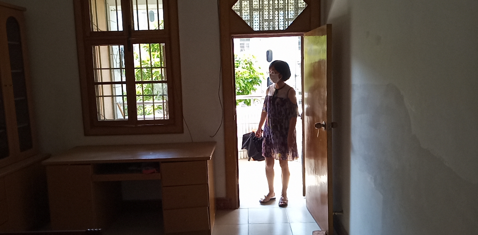 实验二小旁边复州花园中层业主急售价格可小刀