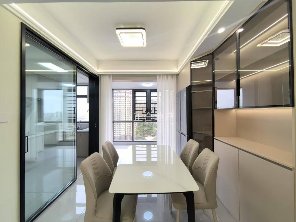 一中对面，翰林公馆，装修成色新，精装三房，采光好，证满二，好楼层