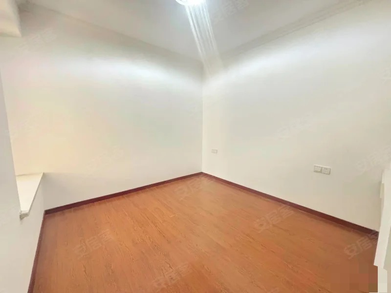 374，捡漏，满庭春，电梯中间楼层，两房，楼下仙桃晓学，上新三中，带供暖