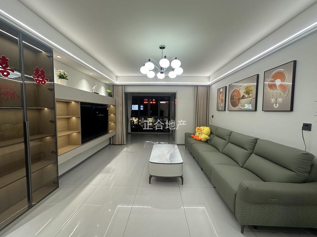 捡漏，满庭春，全新精装，供暖三房 ，一天未住，南北双阳台，边户，单价5400，证满二