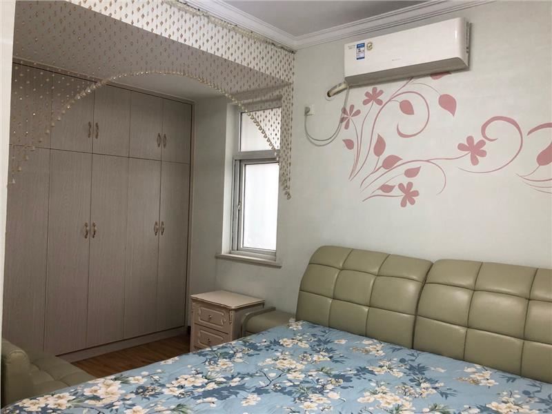 城南新三中旁精装电梯房拎包即住 就在家门口