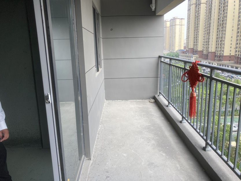 房东急卖，捡漏，森林国际北苑，全天采光，好楼层，诚心出售