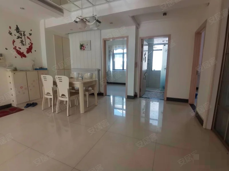 285，捡漏，亏本卖，新城一号旁，江汉名居，洋房，全屋暖气，精装3室2厅2卫，证满二