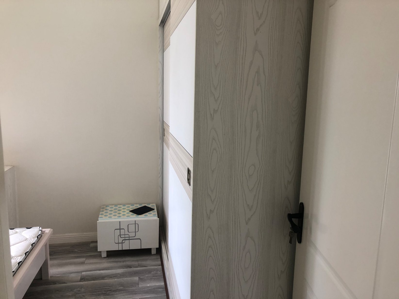 纽芬兰1室1厅现在已经收回来啦有钥匙 付8万