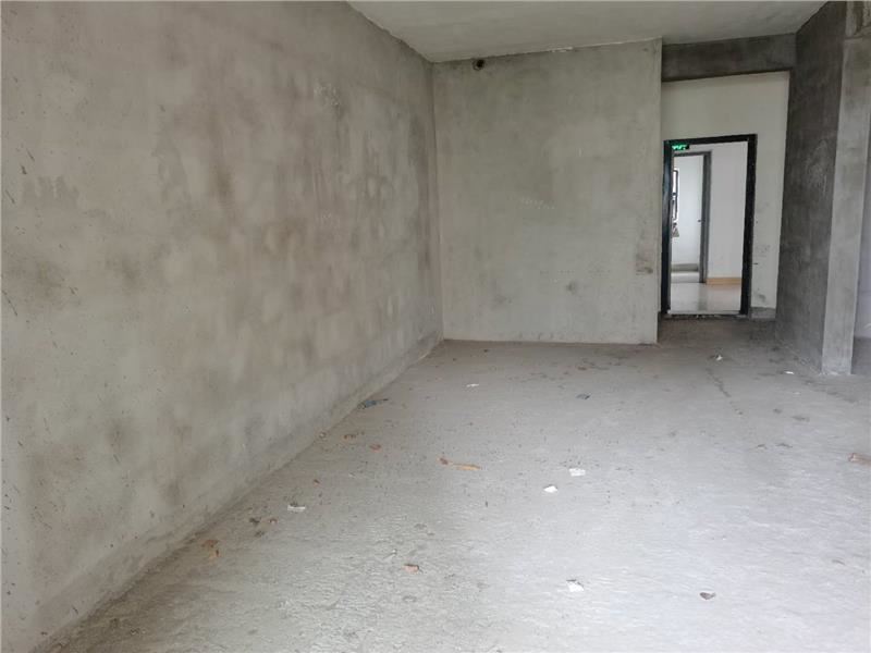 元泰未来城房东忍痛甩卖户型方正小区环境优雅诚意出售！